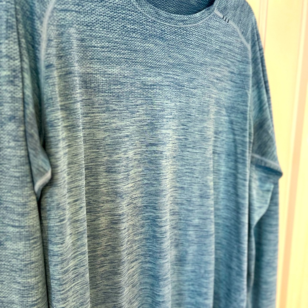 Lululemon - men’s long sleeve